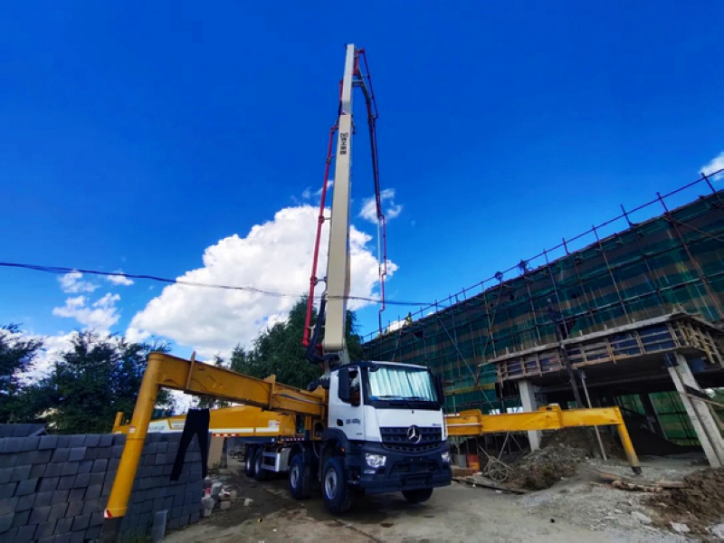 Building a Dream World of Ice and Snow, XCMG Helps Winter Miracles