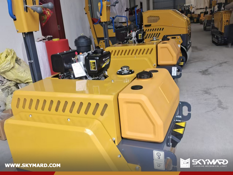 Russia - 1 Unit STP270 Compactor & 1 XCMG XMR Road Roller & 1 XCMG XMR170 Road Roller