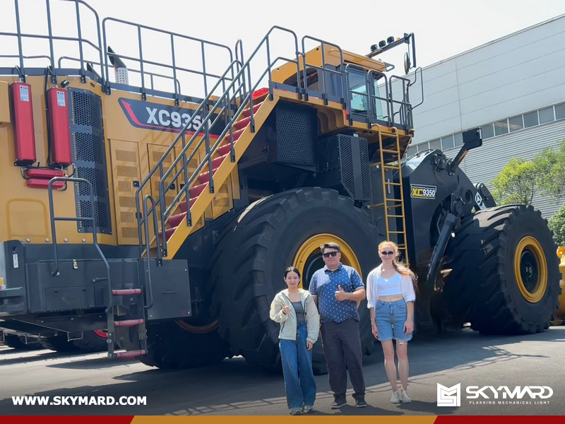 Russia Customers Visited XCMG Factory