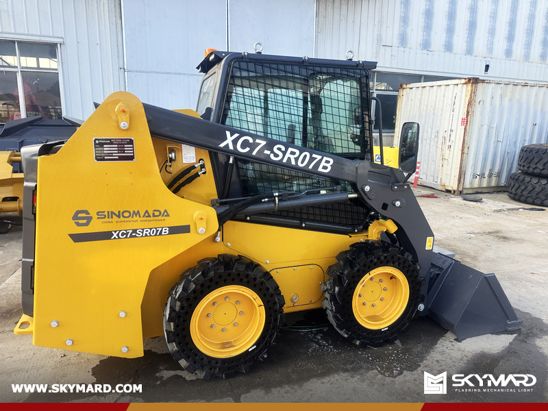China - 1 Unit SINOMADA XC7-SR07B Skid Steer Loader