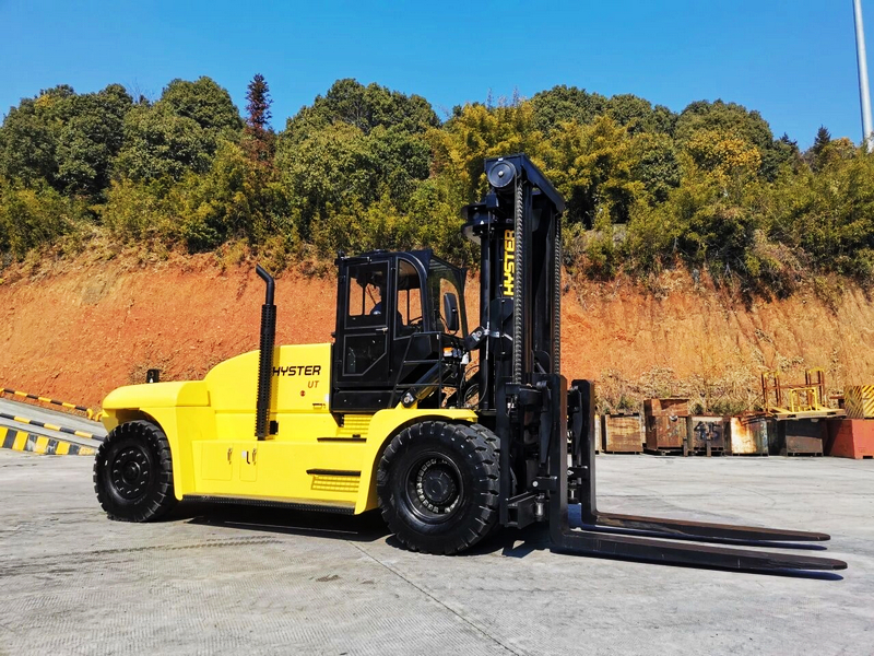 Heavy-Duty Forklift Delivery Marks New Win-Win Cooperation