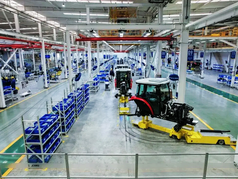 XCMG Tractors Empower Spring Farming Across China