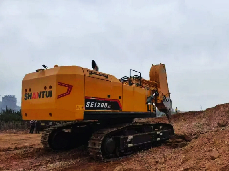SHANTUI SE1200HK Delivers Powerful Performance in Hard Rock Mining