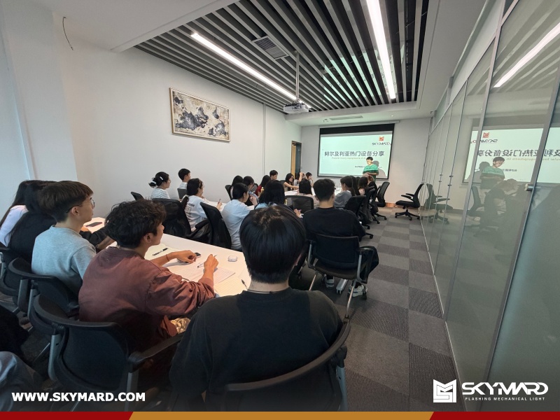 SKYMARD Young Eagles Training Foreign Trade Orator Session on Algerian Equipment Market