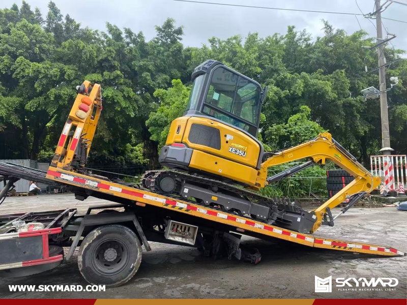 Ecuador - 1 Unit XCMG XE35U Crawler Excavator