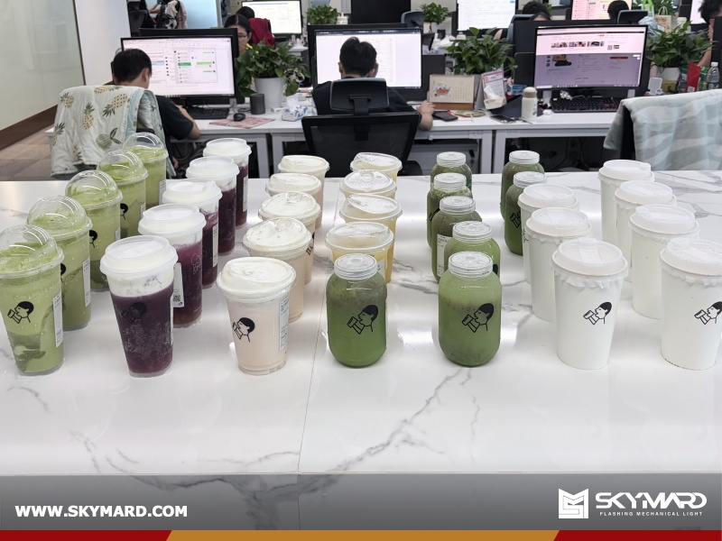 SKYMARD Welcomes Autumn with First Cup of Milk Tea