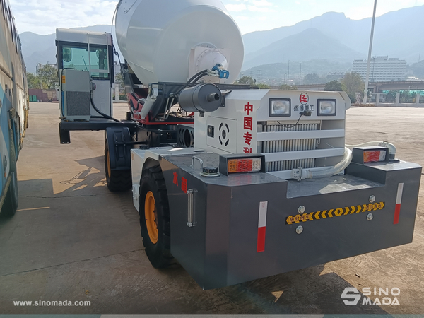 Rwanda - 1 Unit Luzun JBC3200 Self-loading Concrete Mixer Truck