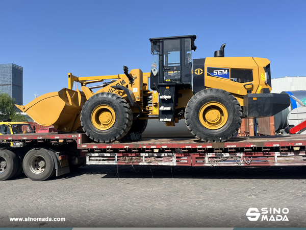 Bolivia - 1 Unit SEM 655F Wheel Loader