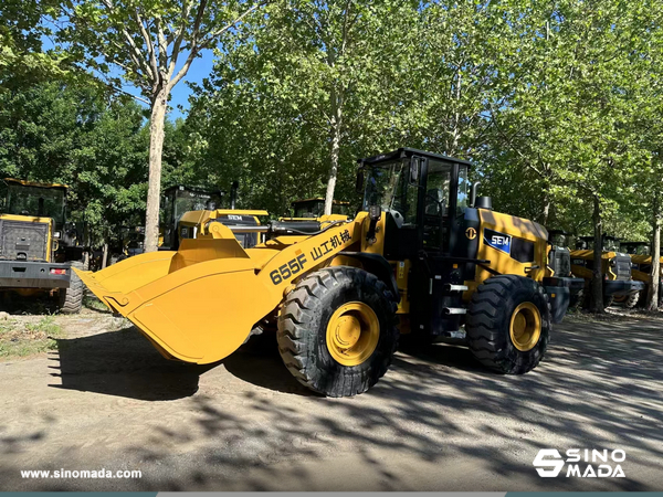 Bolivia - 1 Unit SEM 655F Wheel Loader