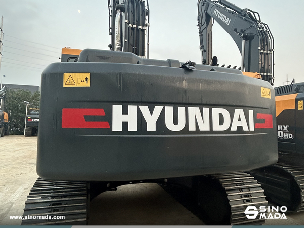 Algeria - 1 Unit HYUNDAI HX220HD Crawler Excavator